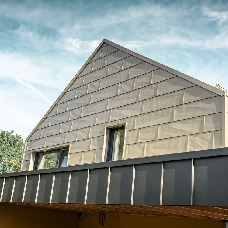 Roofs and facades made of sheet metal